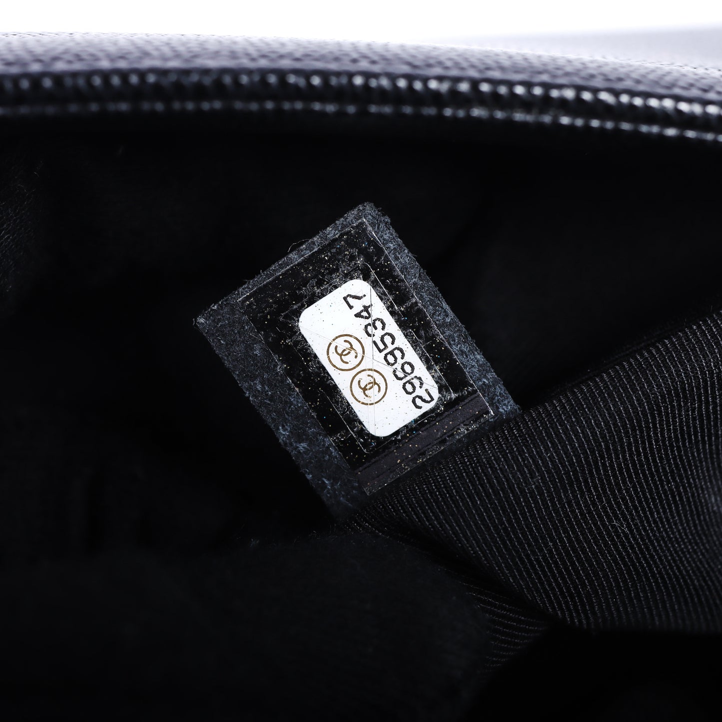 Pre-Owned Chanel Le Boy Medium Black Quilted Calfskin Crossbody Bag 51436585