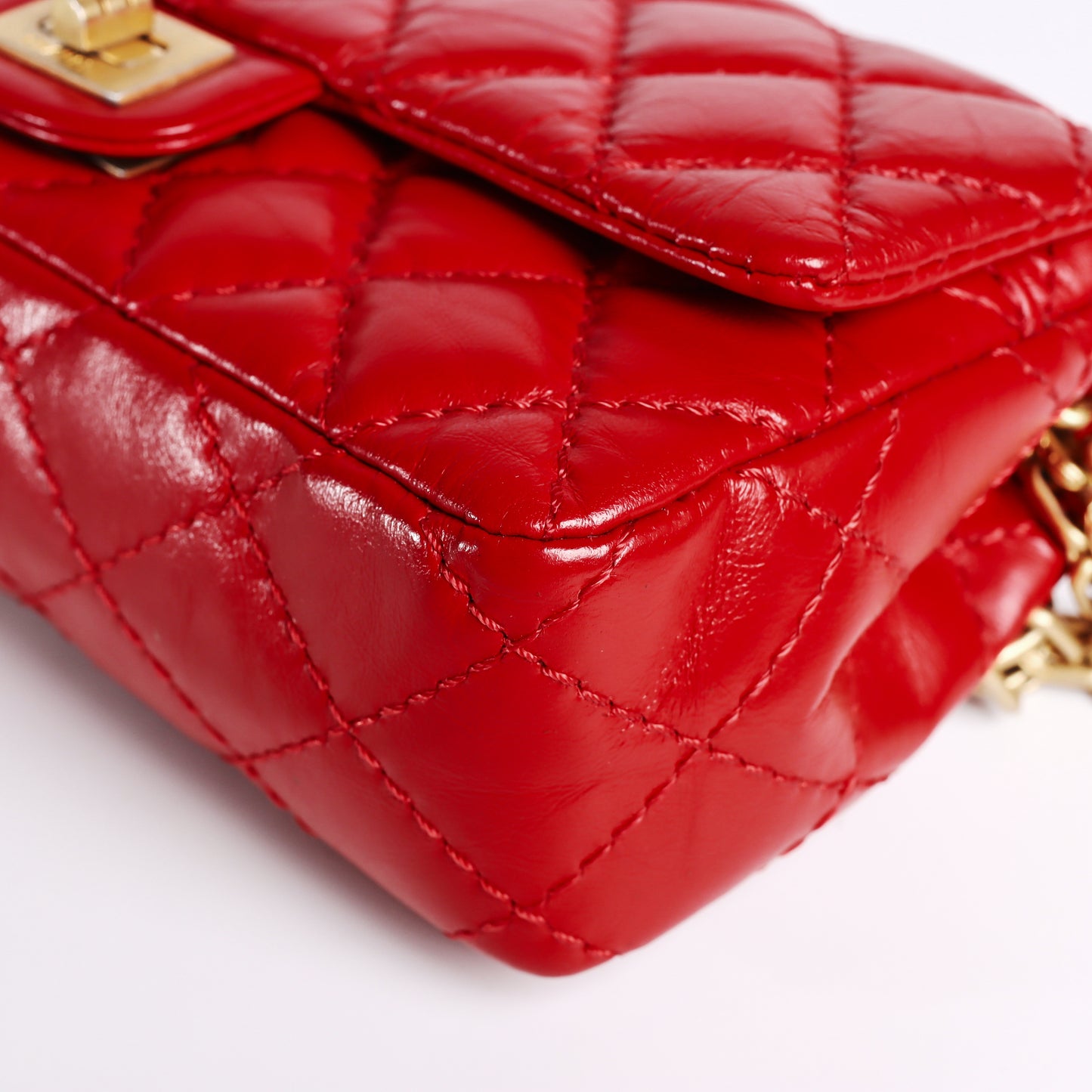 Pre-Owned Chanel Reissue Red Calfskin Shoulder Bag 51727177