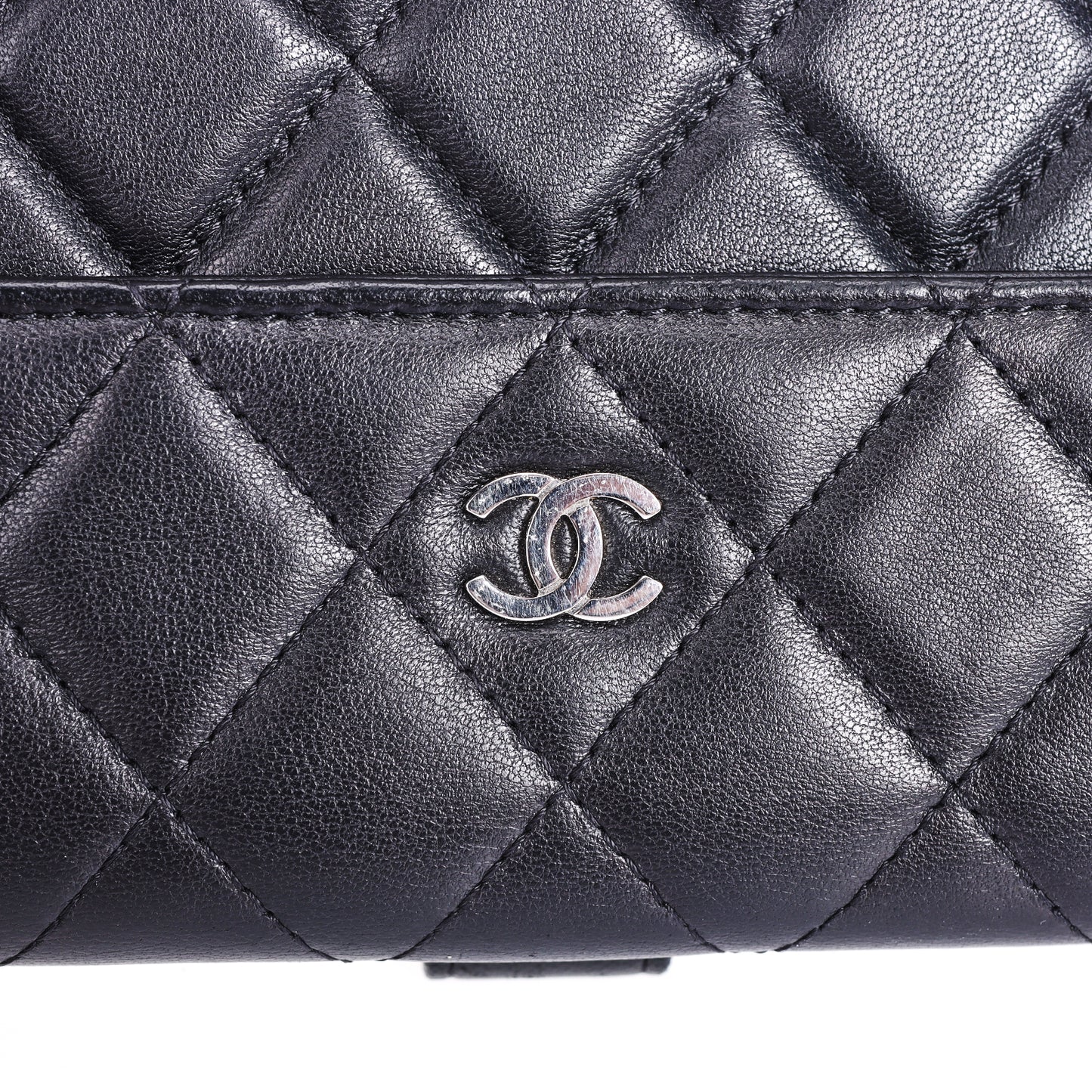 Pre-Owned Chanel Classic Black Lambskin Leather Long Wallet 55598247