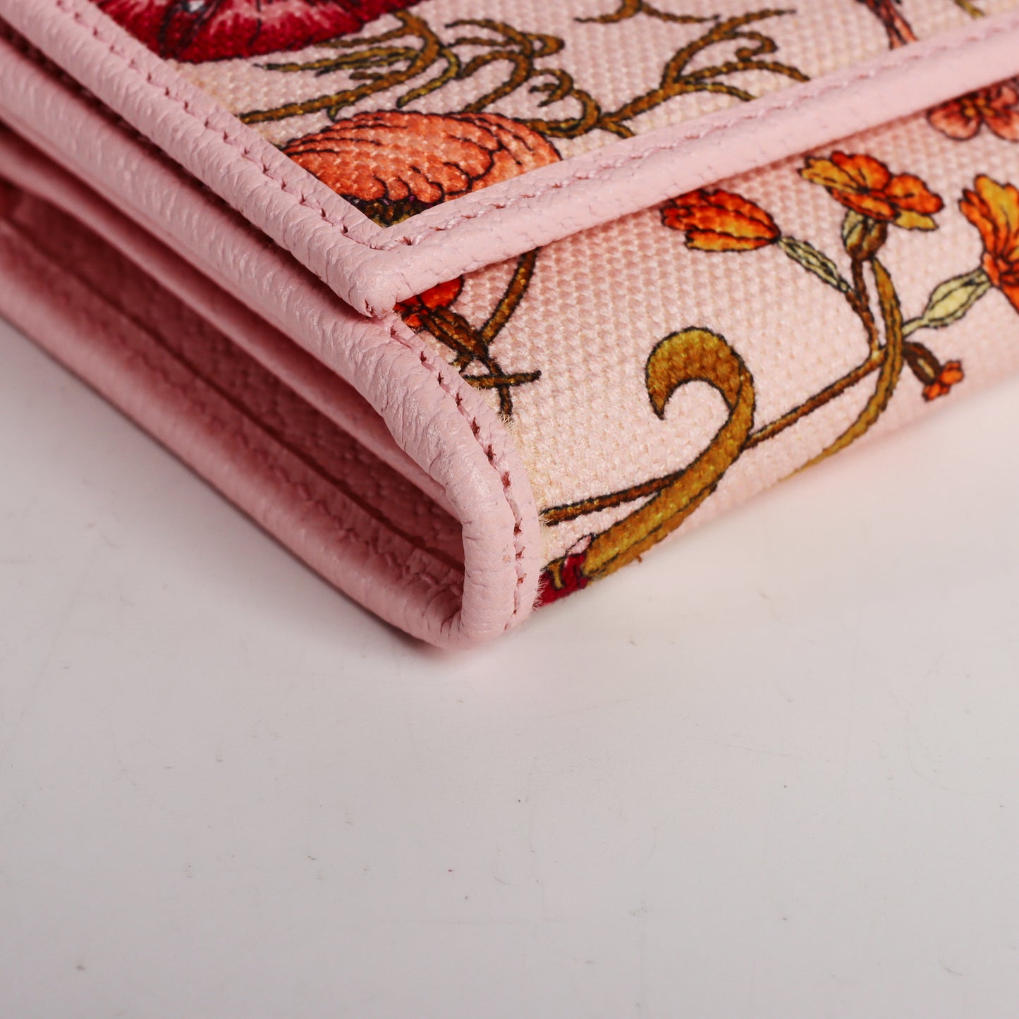 Pre-Owned Gucci Floral  Pink Calfskin Wallet On Chain 56291141