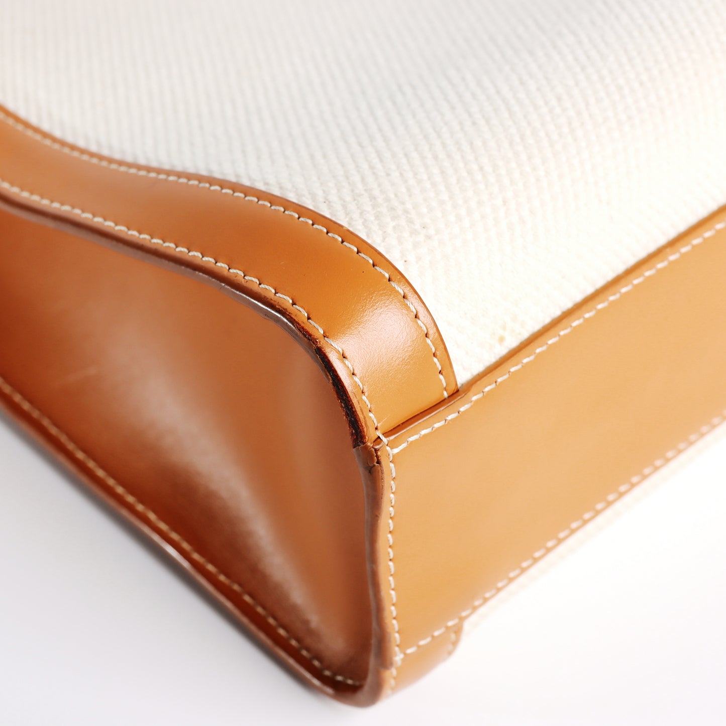 Pre‑Owned Celine Beige Canvas Crossbody Bag 57195082