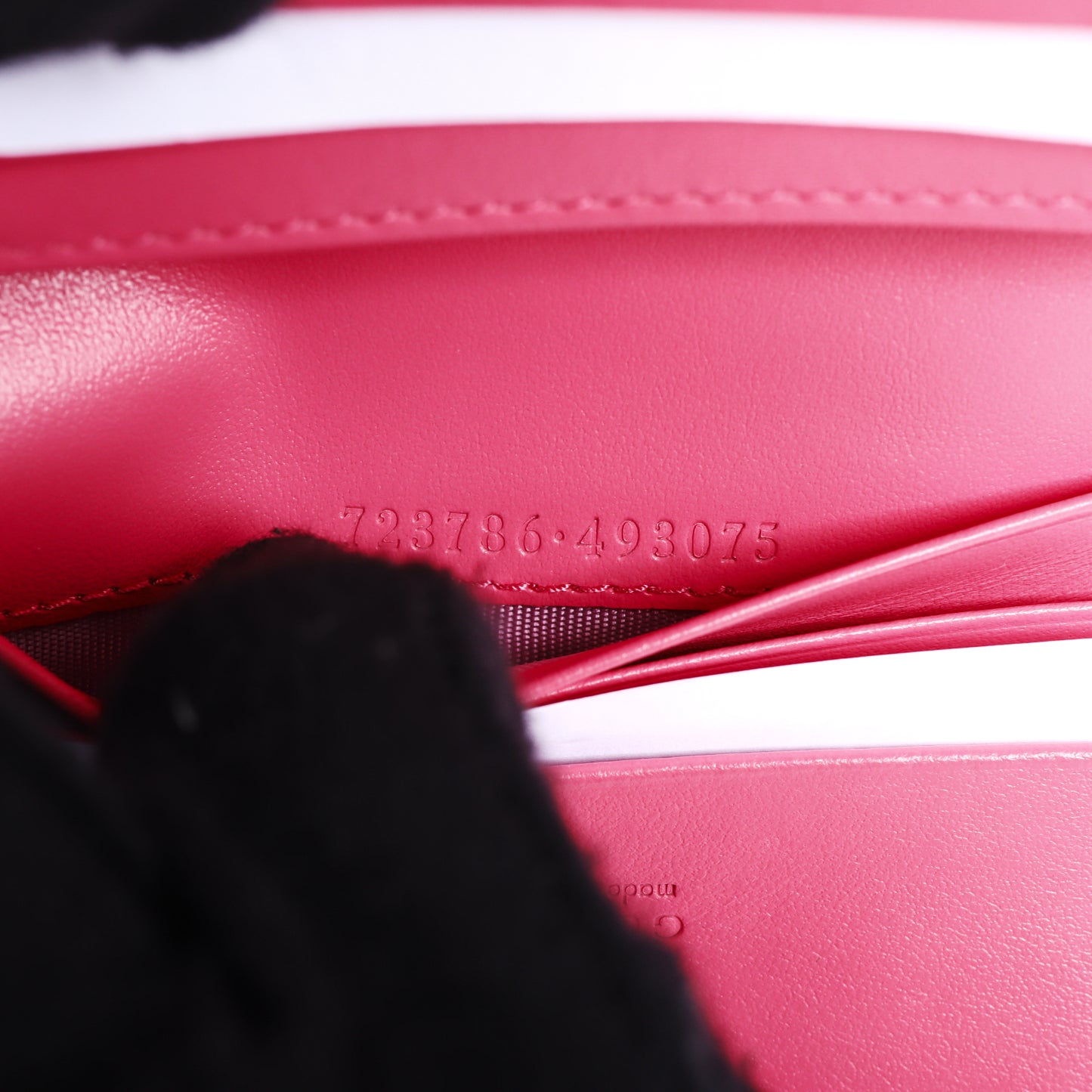 Pre-Owned Gucci GG Matelassé Pink Calfskin Compact Wallet 61047920