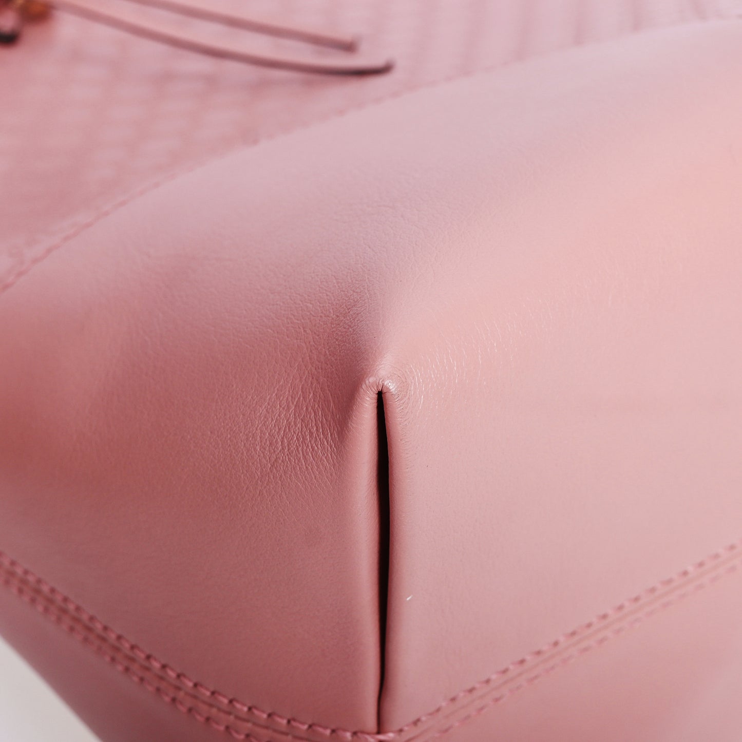 Pre-Owned Gucci Bree Microguccissima Pink Calfskin Shoulder Bag 64749019