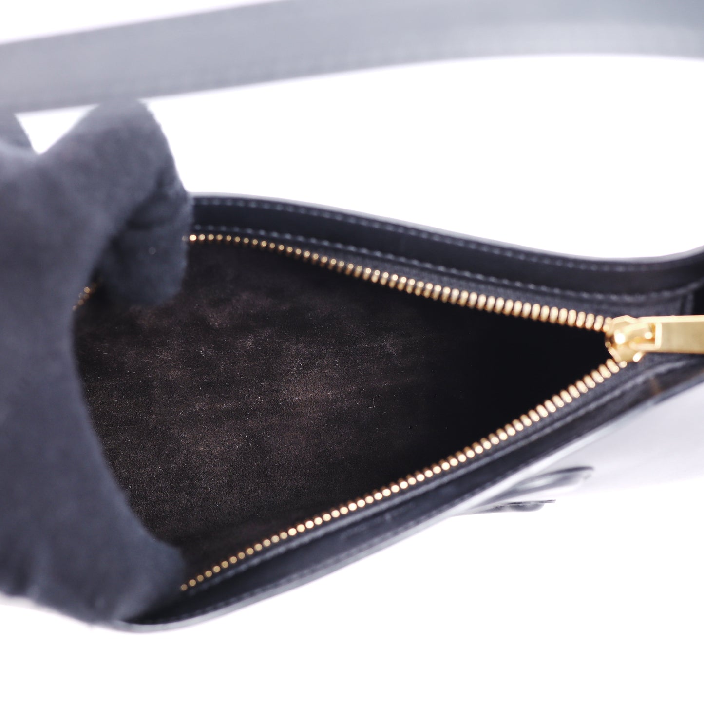 Pre-Owned Celine Ava Triomphe Black Calfskin Shoulder Bag 67713343