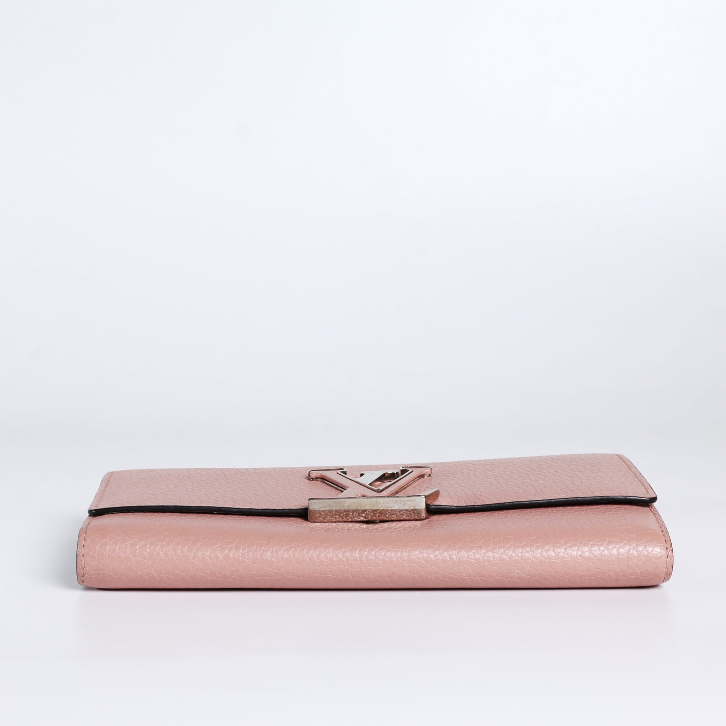 Pre-Owned Louis Vuitton Vavin Pink Leather with Silver-Tone LV Logo Wallet 67830123