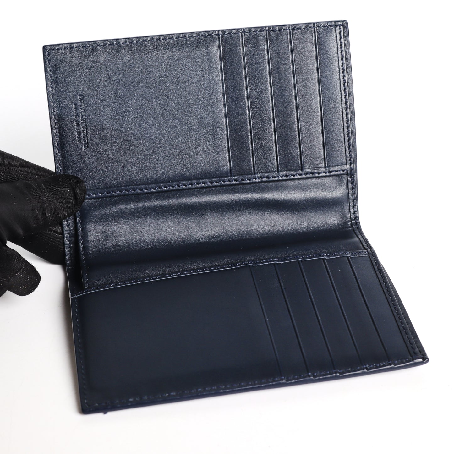 Pre-Owned Bottega Veneta Intrecciato Black Calfskin Wallet 69848781