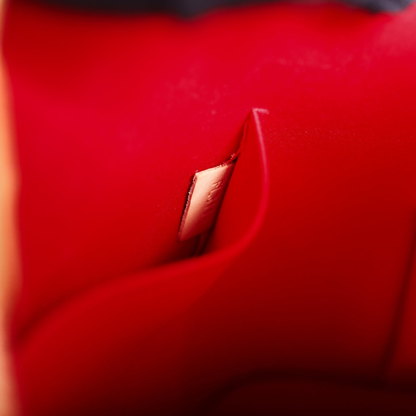 Pre-Owned Louis Vuitton Alma PM Red Patent Leather Shoulder Bag 72014458