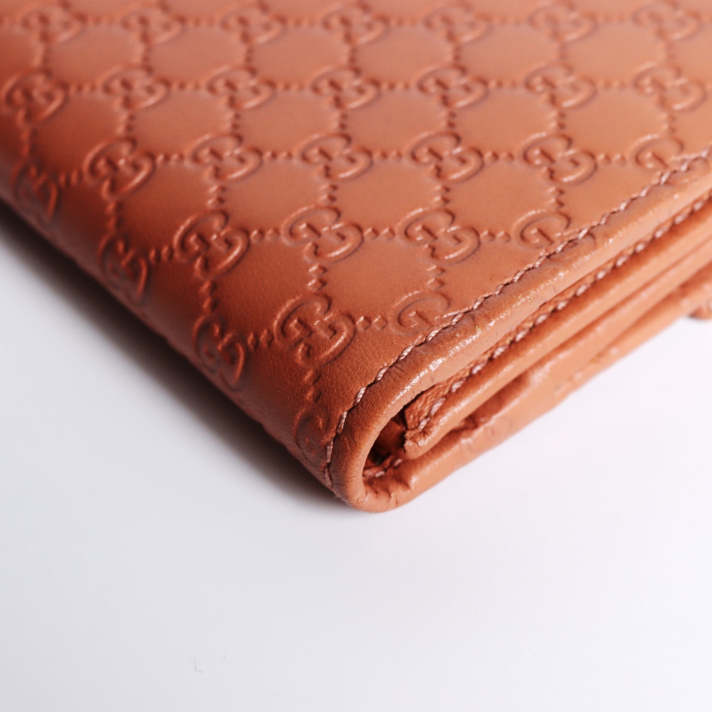 Pre-Owned Gucci Guccissima Salmon Pink Embossed GG Pattern Small Leather Goods 74317083