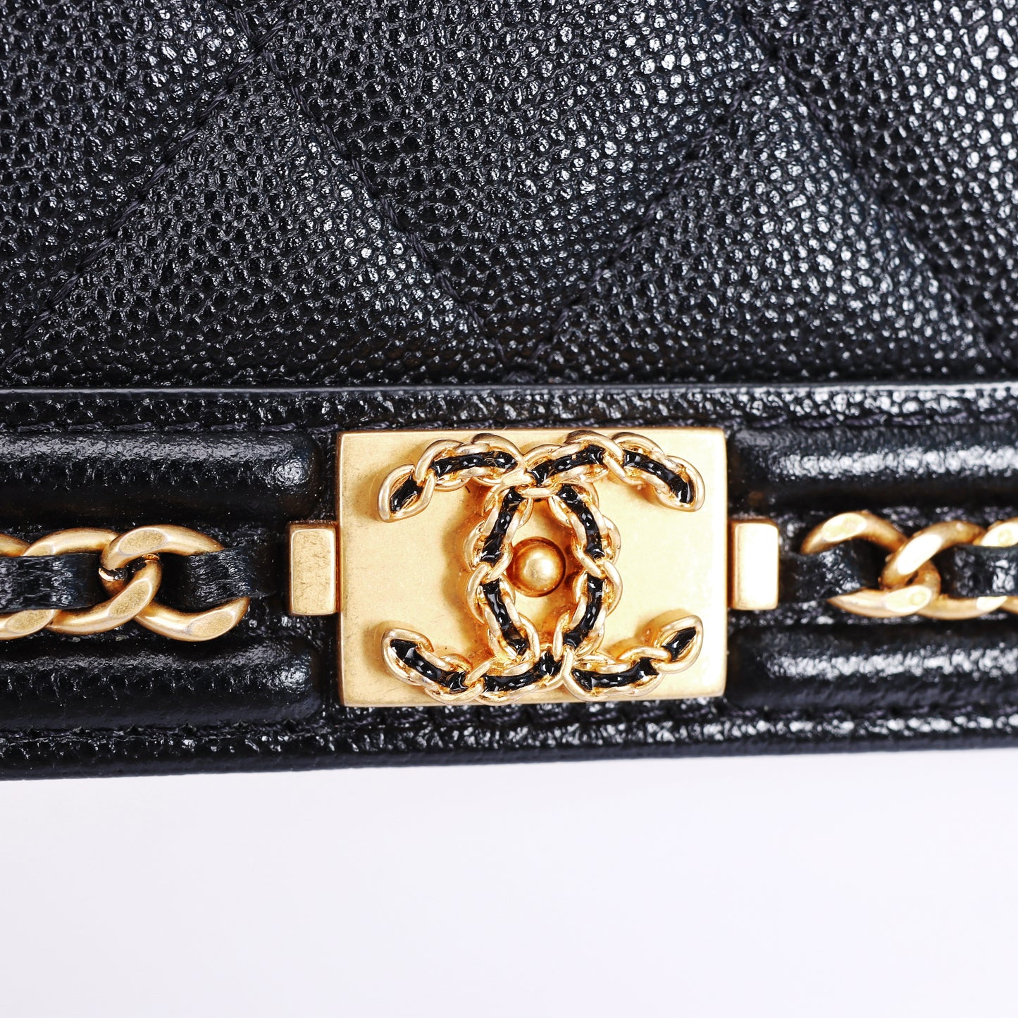 Pre-Owned Chanel Boy Bag Black Quilted Calfskin Leather Shoulder Bag 75124289