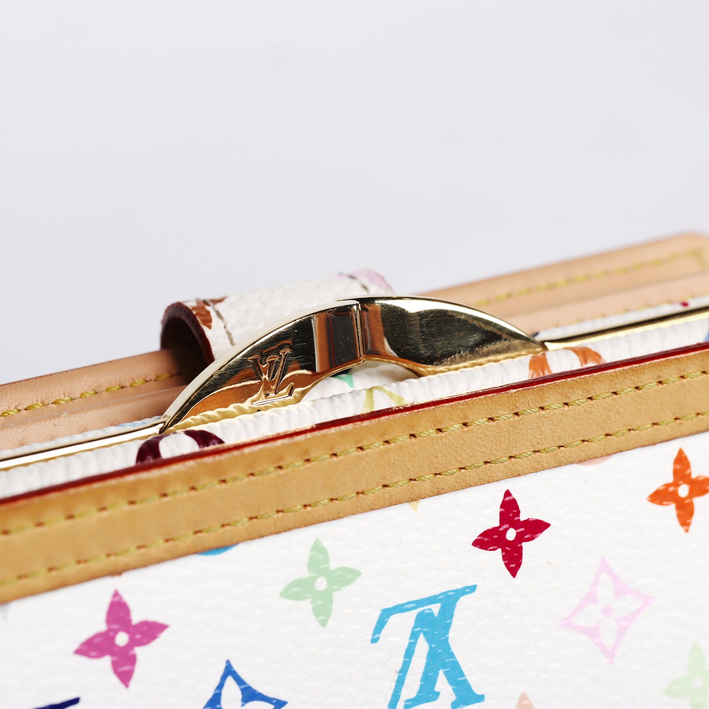 Pre-Owned Louis Vuitton Viennois White Murakami Coated Canvas Wallet 75139060