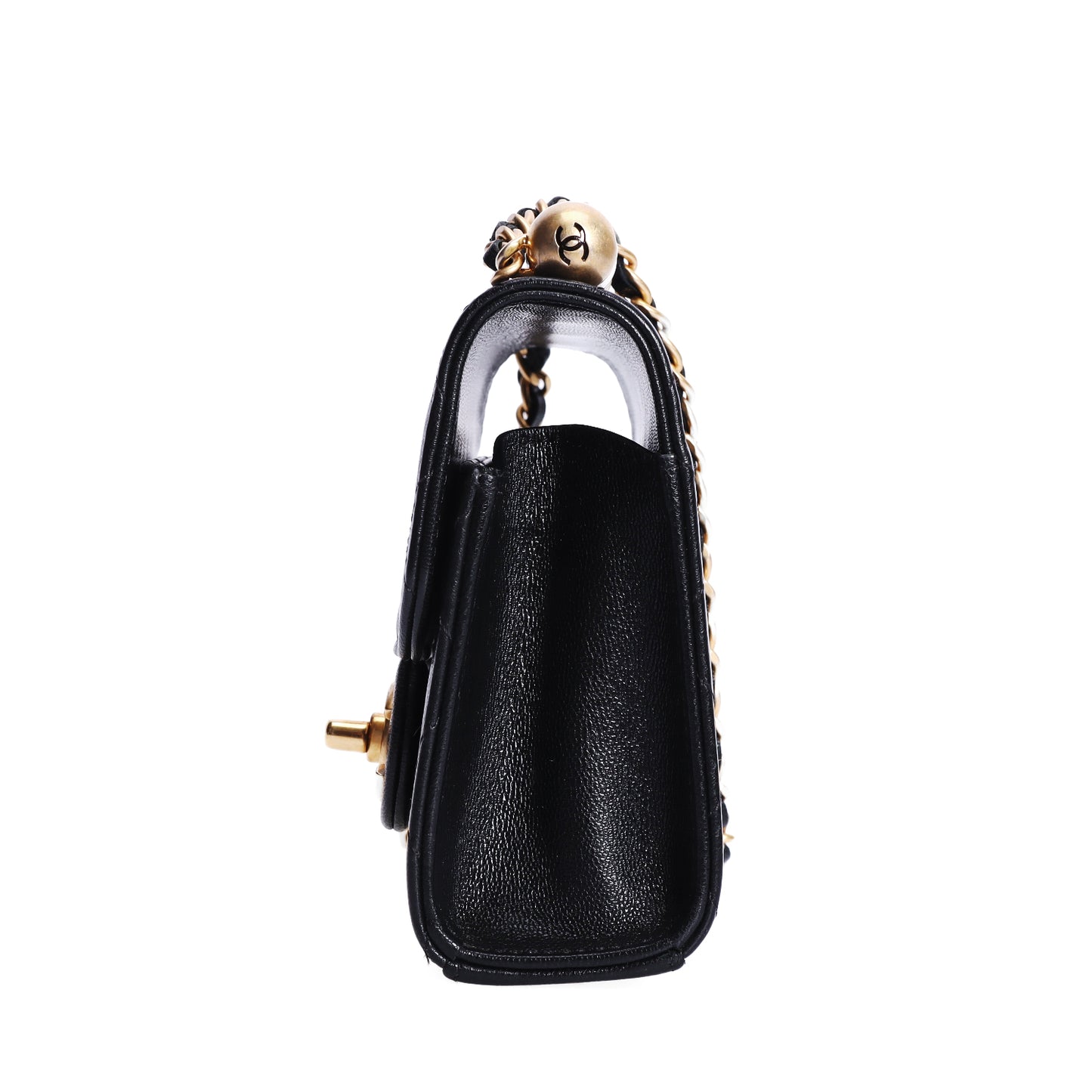 Pre-owned CHANEL Chic Pearls Black Quilted Calfskin Crossbody Bag 75337744 L