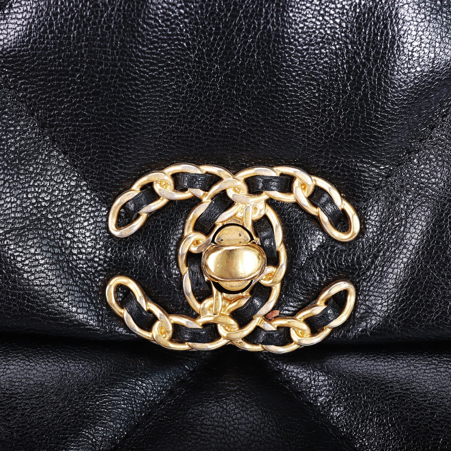 Pre-Owned Chanel 19 Bag Medium Black Quilted Lambskin Shoulder Bag 76394153