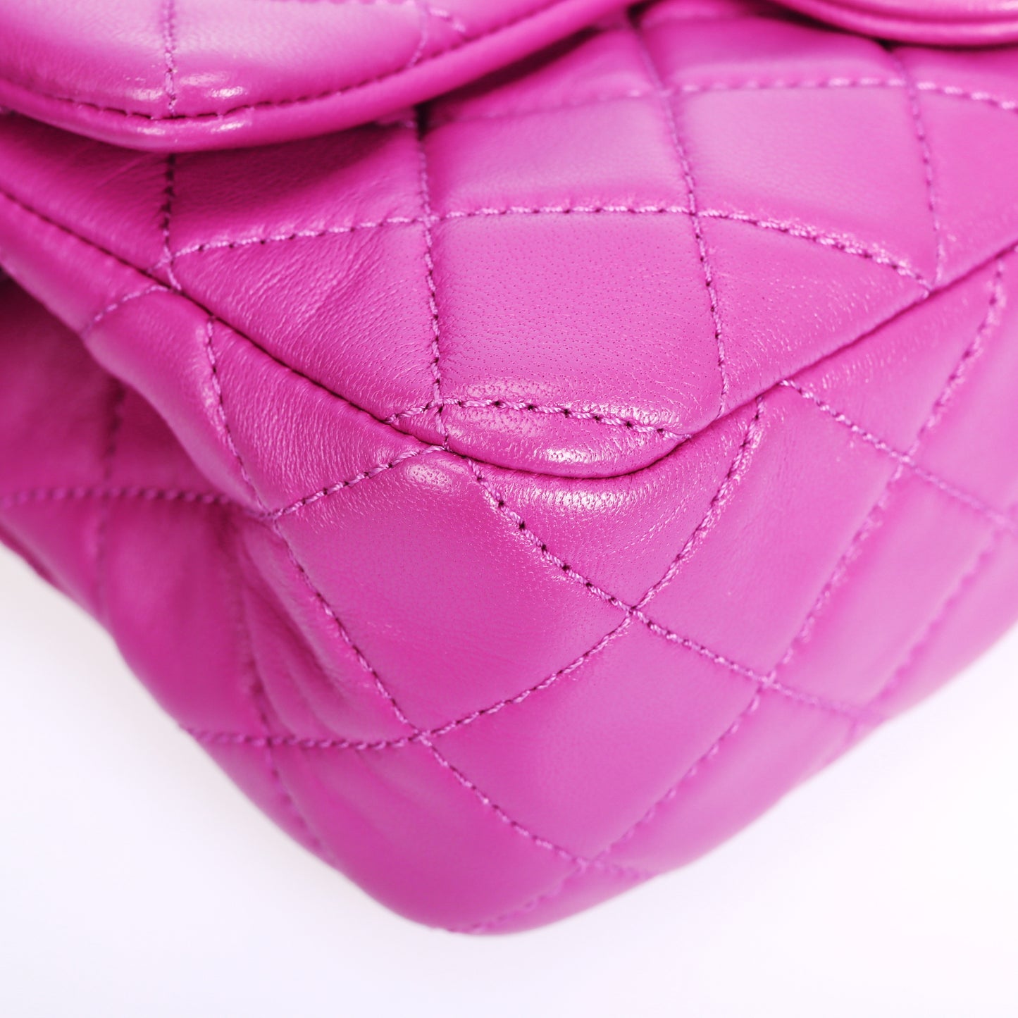 Pre-Owned Chanel Classic Flap Small Pink Quilted Lambskin Shoulder Bag 78155803