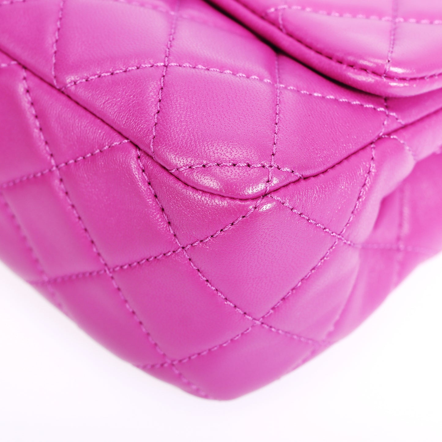 Pre-Owned Chanel Classic Flap Small Pink Quilted Lambskin Shoulder Bag 78155803