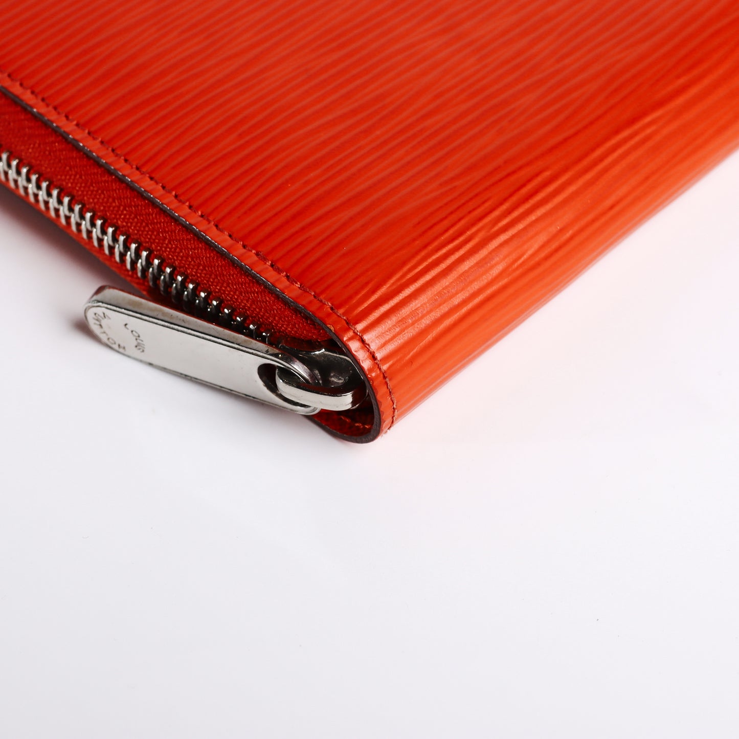 Pre-Owned Louis Vuitton Zippy Orange Epi Leather Wallet 78484357