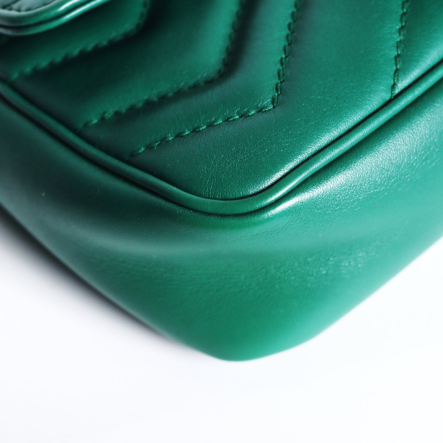 Pre-Owned Gucci GG Marmont Matelassé Green Calfskin Shoulder Bag 78545523