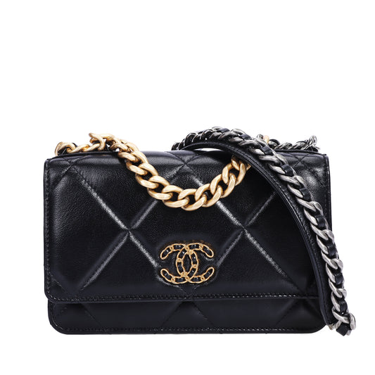 Pre-Owned Chanel 19 Black Lambskin Leather Wallet on Chain 79757415 L