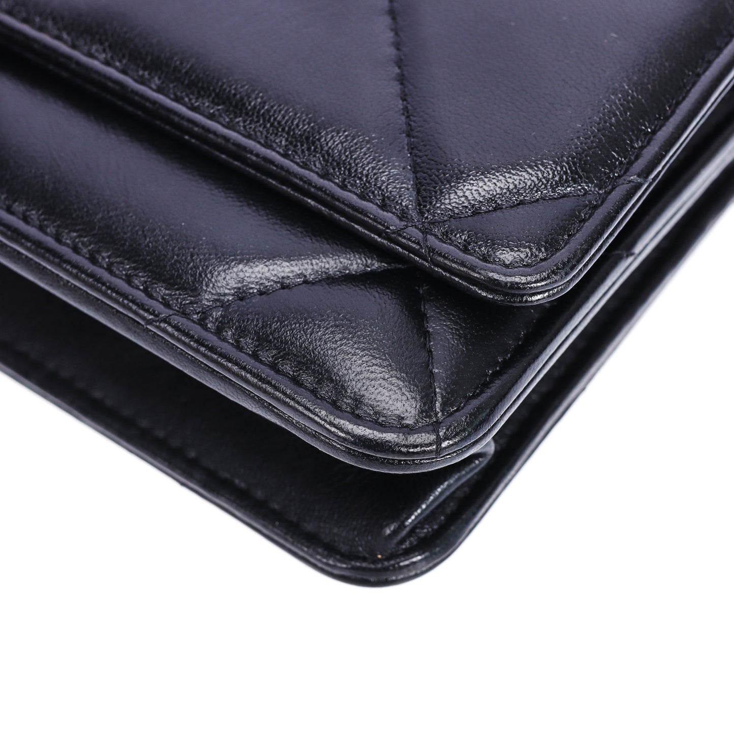 Pre-Owned Chanel 19 Black Lambskin Leather Wallet on Chain 79757415 L