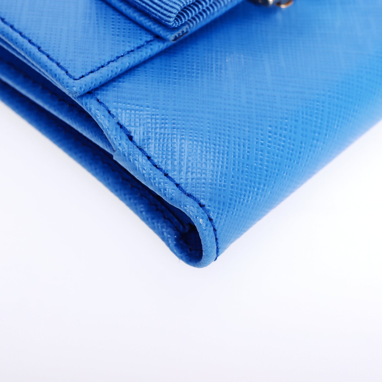 Pre-Owned Salvatore Ferragamo Vara Bow Blue Calfskin Leather Wallet 79843848