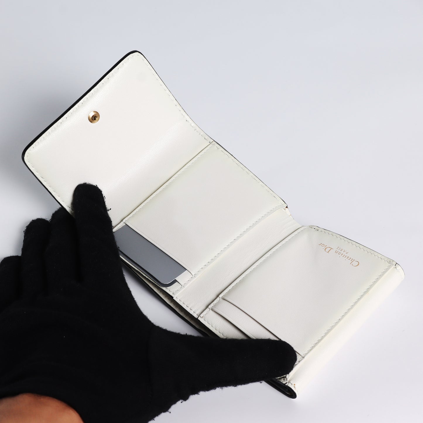 Pre-Owned Dior 30 Montaigne Compact Silver Calfskin Small Leather Goods 86175609
