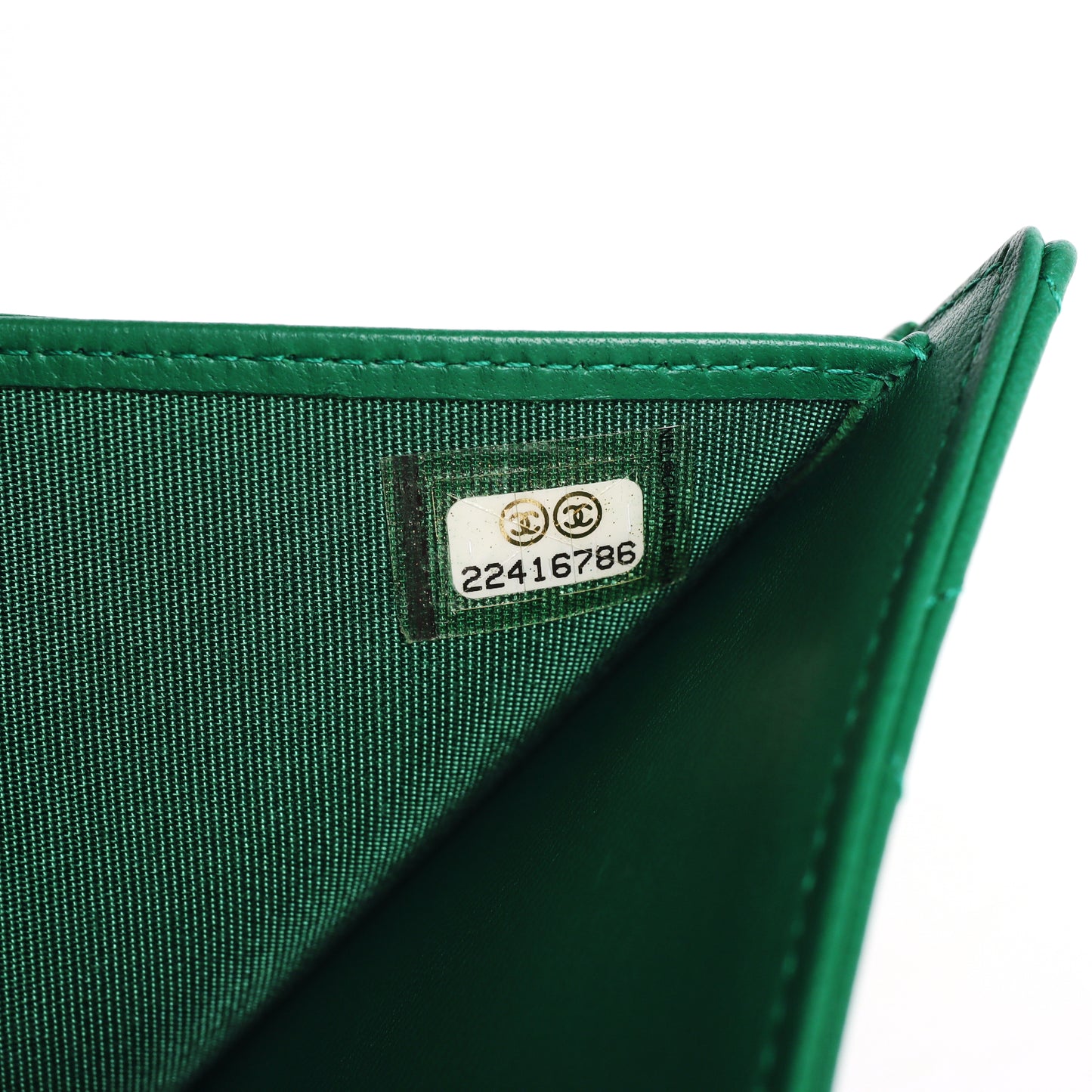 Pre-Owned Chanel Quilted Green Lambskin Compact Wallet 87389318