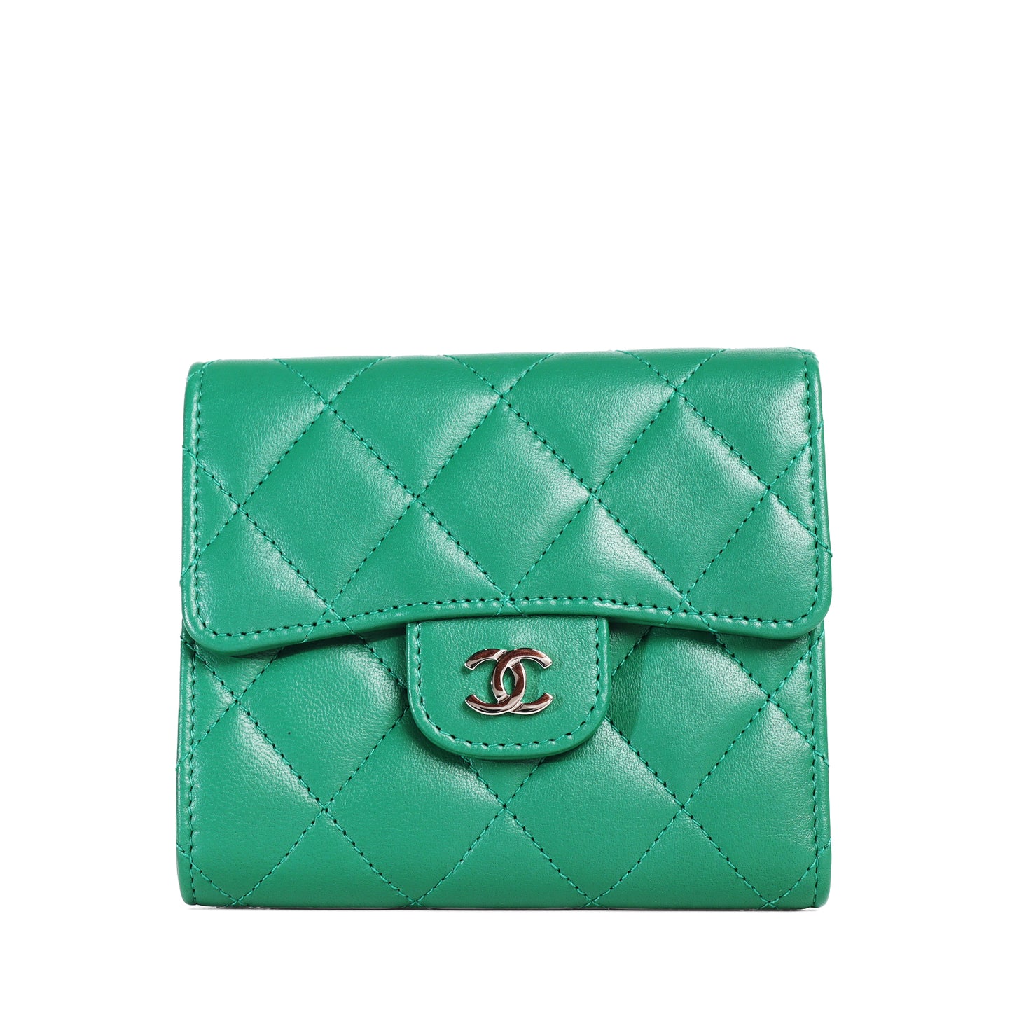 Pre-Owned Chanel Quilted Green Lambskin Compact Wallet 87389318
