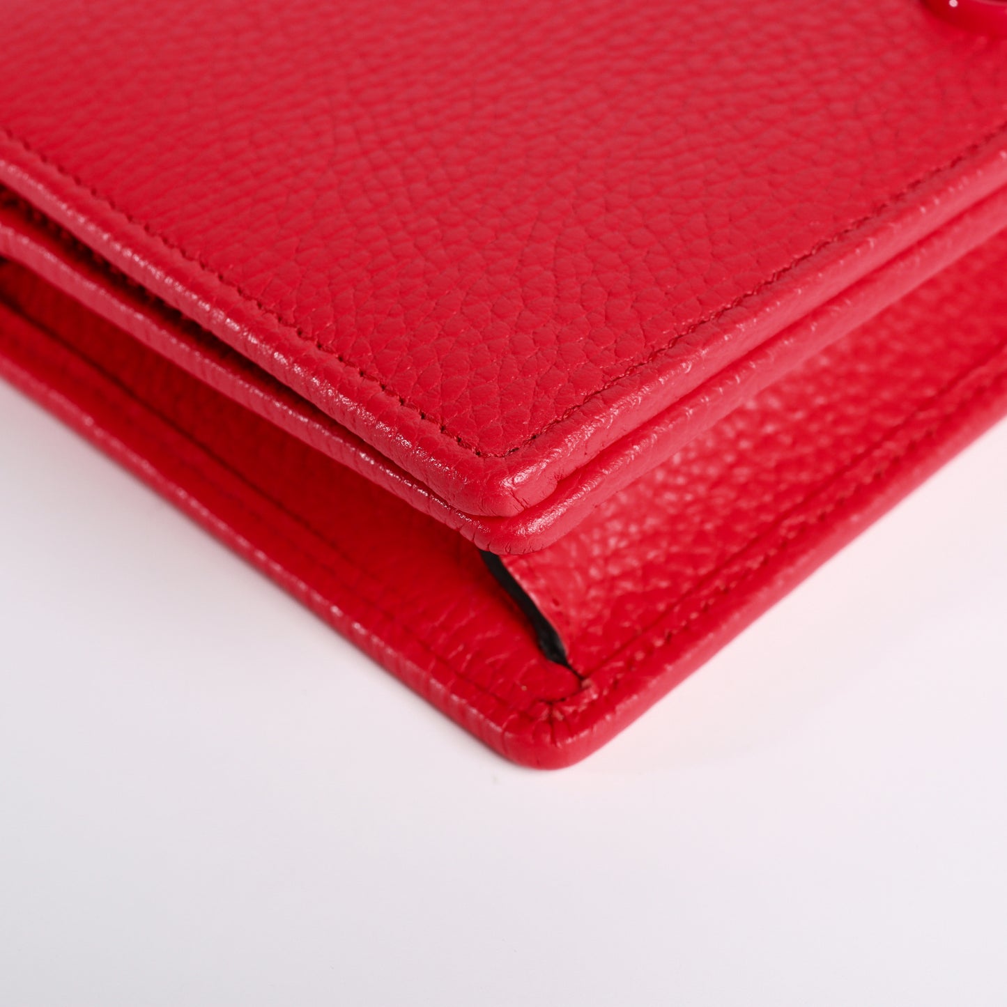 Pre‑Owned Gucci Magenta Matelassé GG Calfskin Wallet on Chain 88744076