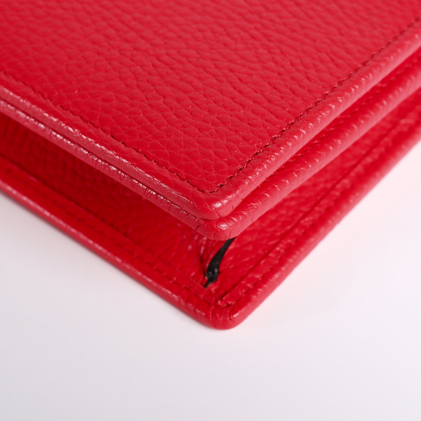 Pre‑Owned Gucci Magenta Matelassé GG Calfskin Wallet on Chain 88744076