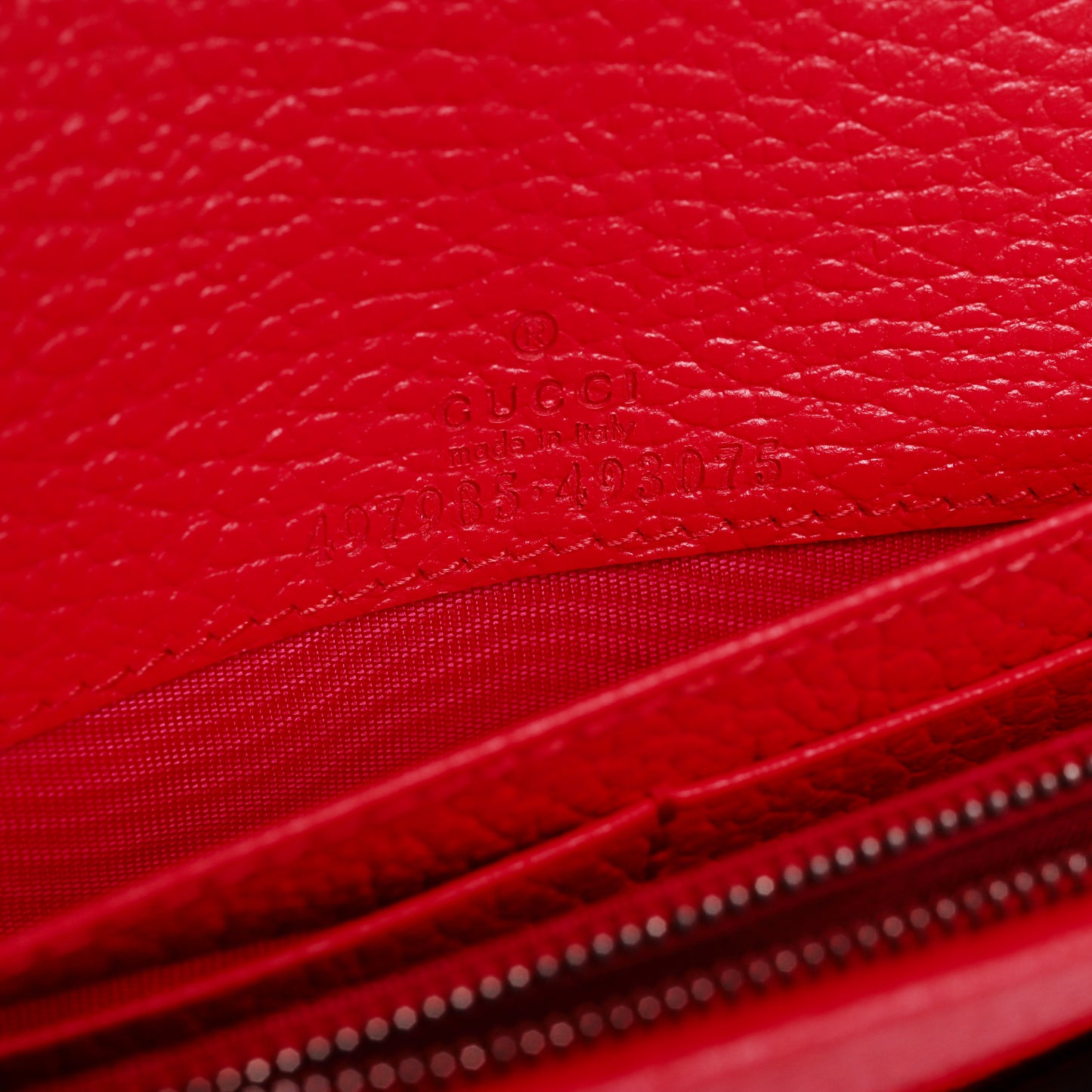 Pre‑Owned Gucci Magenta Matelassé GG Calfskin Wallet on Chain 88744076