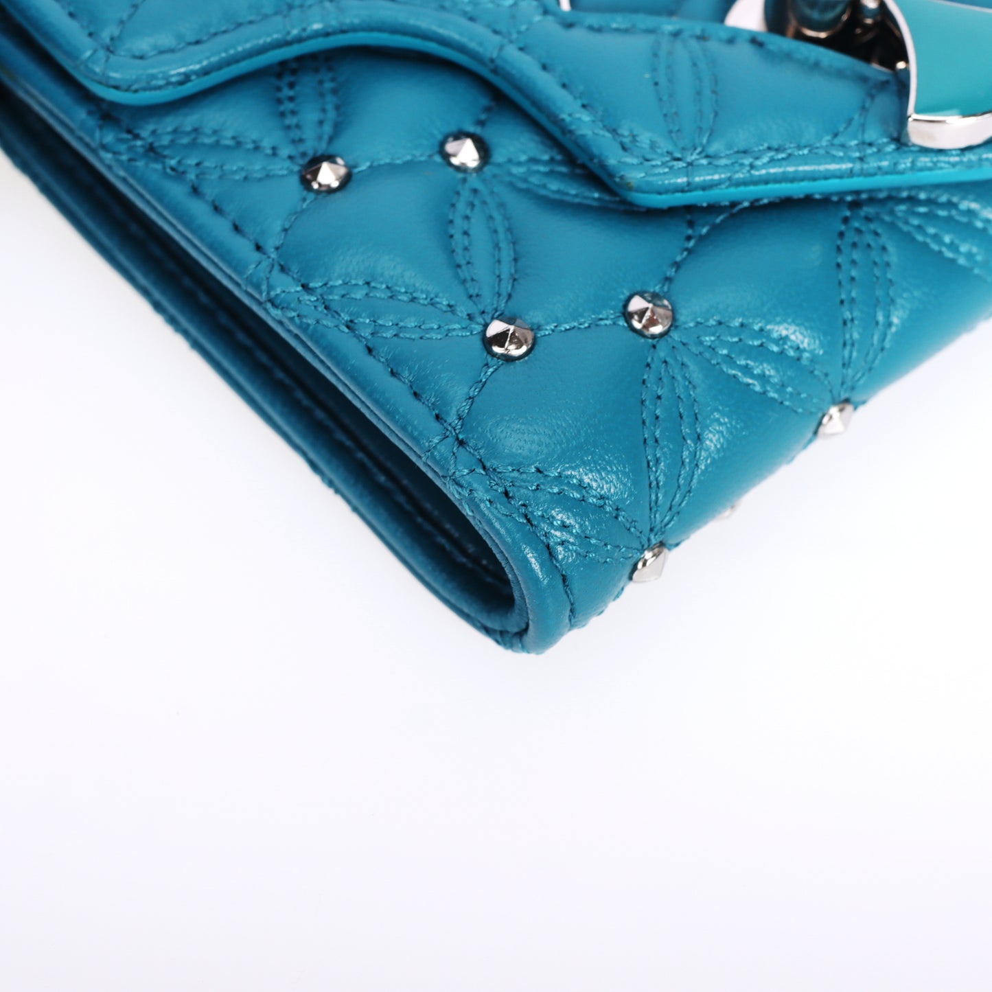 Pre-Owned Bvlgari Divas’ Dream Turquoise Calfskin Wallet 88841585