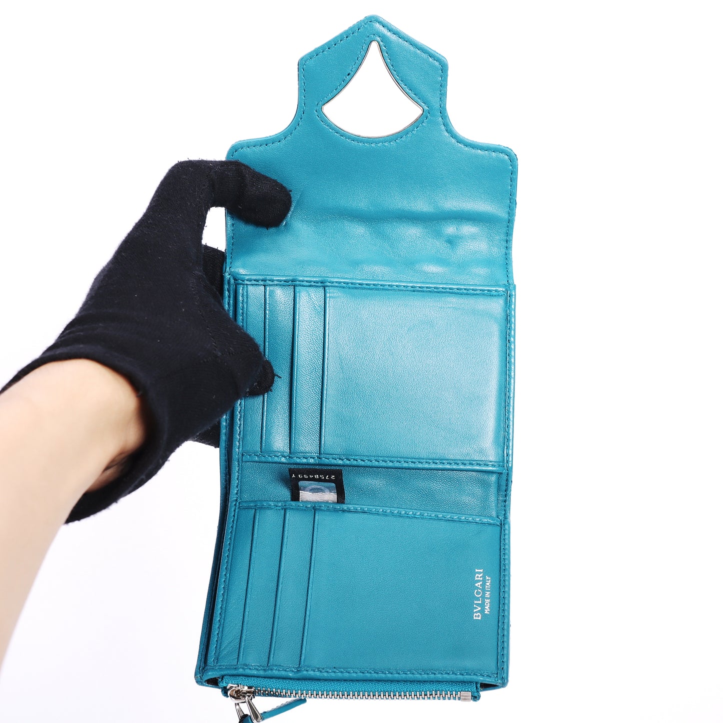 Pre-Owned Bvlgari Divas’ Dream Turquoise Calfskin Wallet 88841585