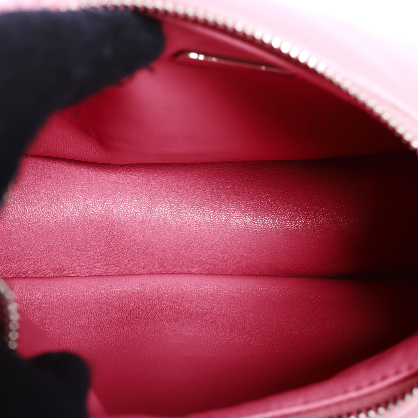 Pre-Owned PRADA Re-Edition Pink Calfskin Leather Shoulder Bag 89576109