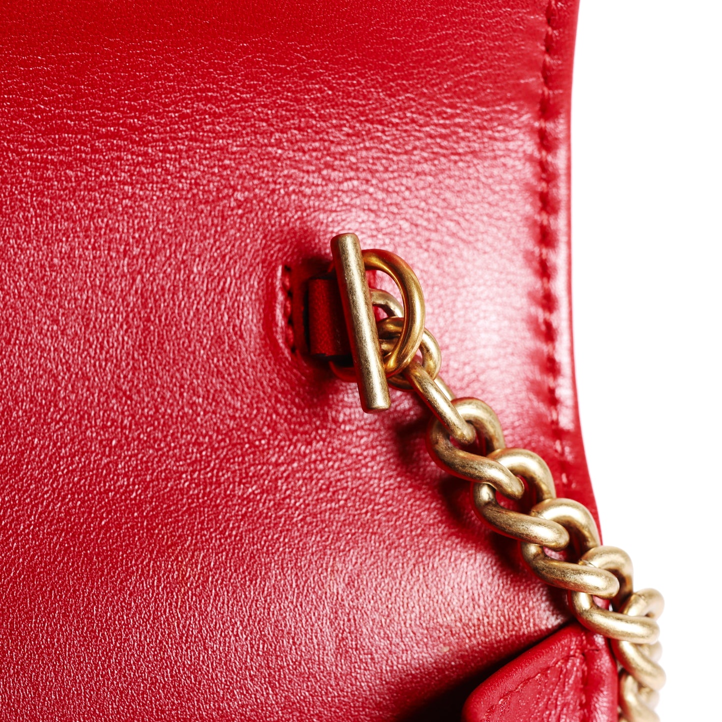 Pre-Owned Gucci GG Marmont Red Matelassé Leather Crossbody Bag 89661766