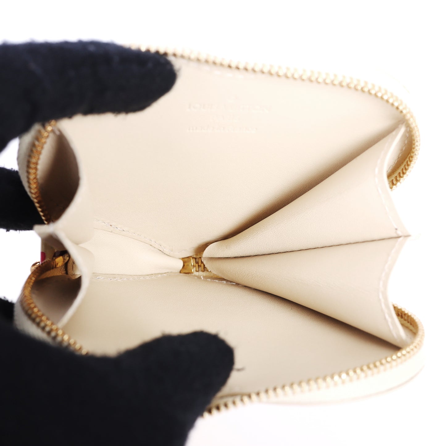 Pre-Owned Louis Vuitton Heart Pink Patent Leather Coin Purse 91580396