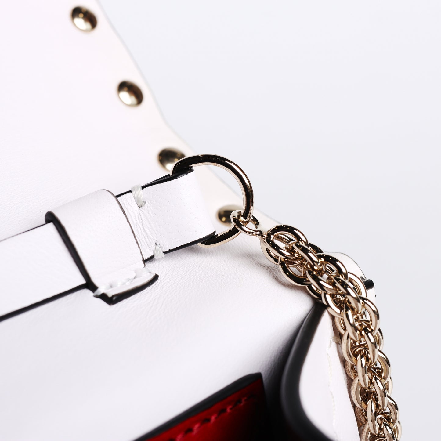 Pre-Owned Valentino Rockstud Spike White calfskin Wallet on Chain 92347410