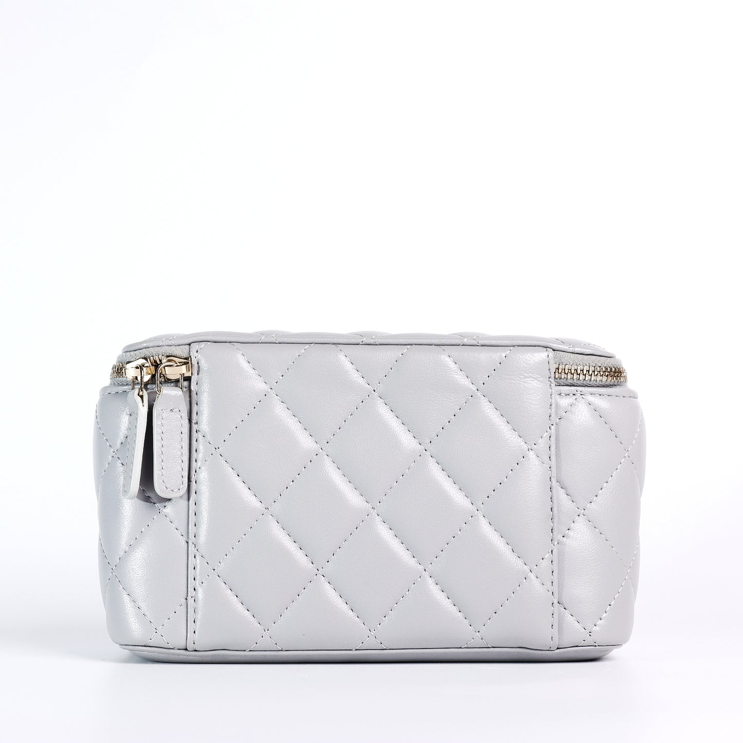 Pre-Owned Chanel Pearl Crush Vanity Case Gray Quilted Lambskin Leather Cosmetic Pouch Shoulder Bag 92463492