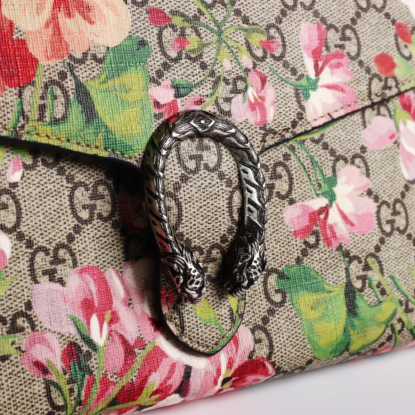 Pre‑Owned Gucci Dionysus Ebony GG Supreme coated canvas Floral Wallet on Chain 93523508