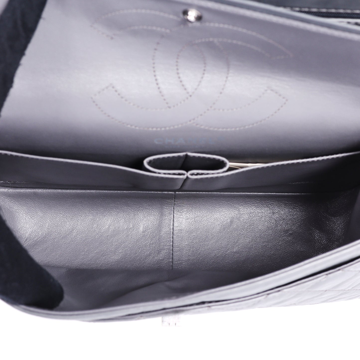 Pre-Owned Chanel Medium 2.55 Reissue Grey Calfskin Shoulder Bag 94435955