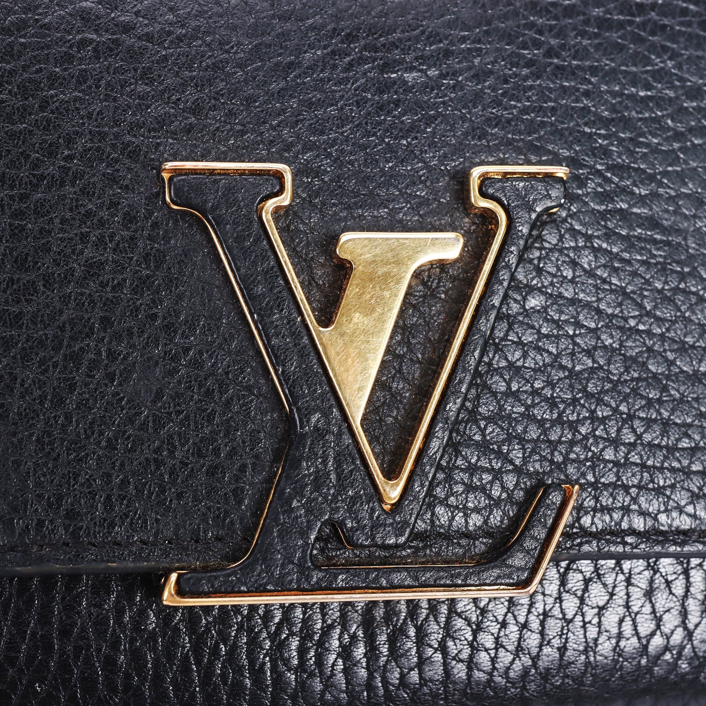 Pre-Owned Louis Vuitton Black Calfskin Long Wallet  96873777