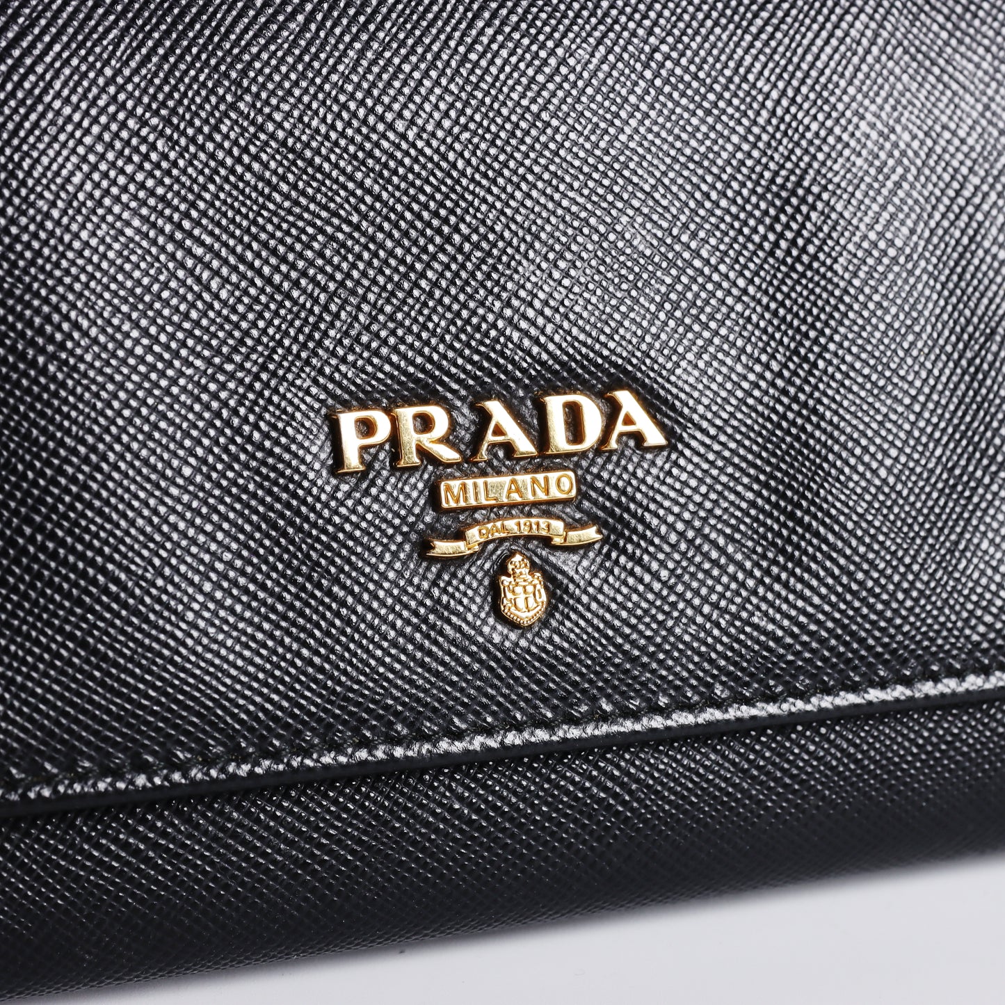 Pre-Owned Prada Black Calfskin Wallet on Chain 96890096