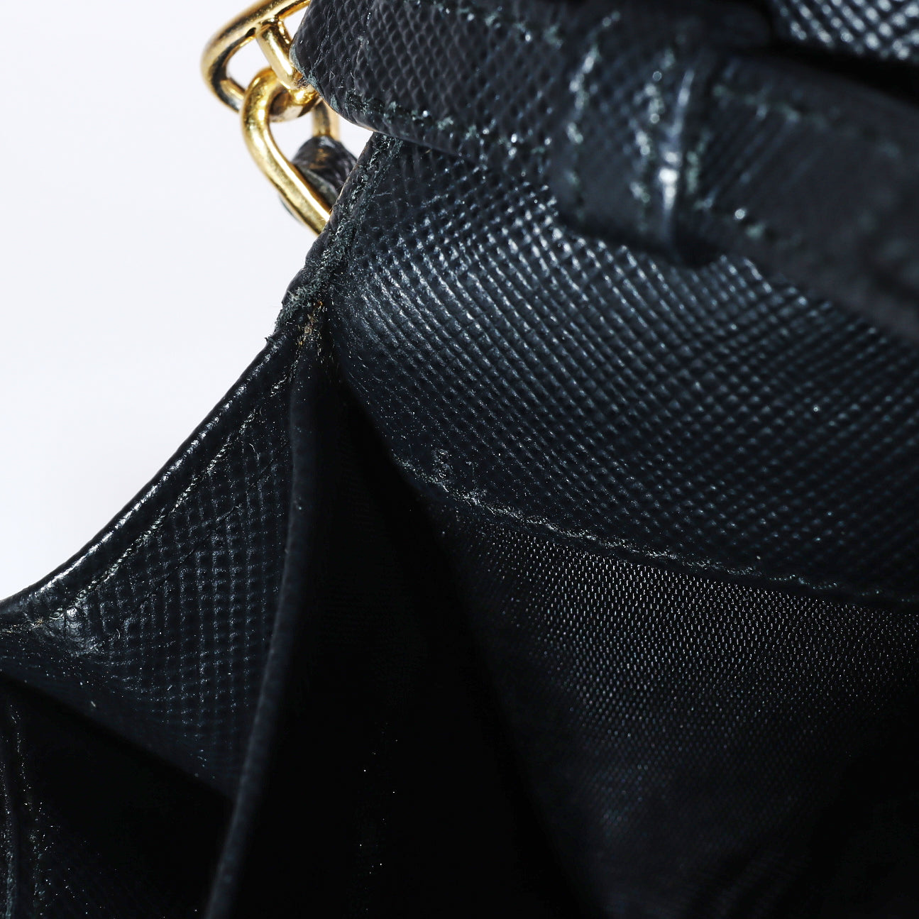 Pre-Owned Prada Black Calfskin Wallet on Chain 96890096