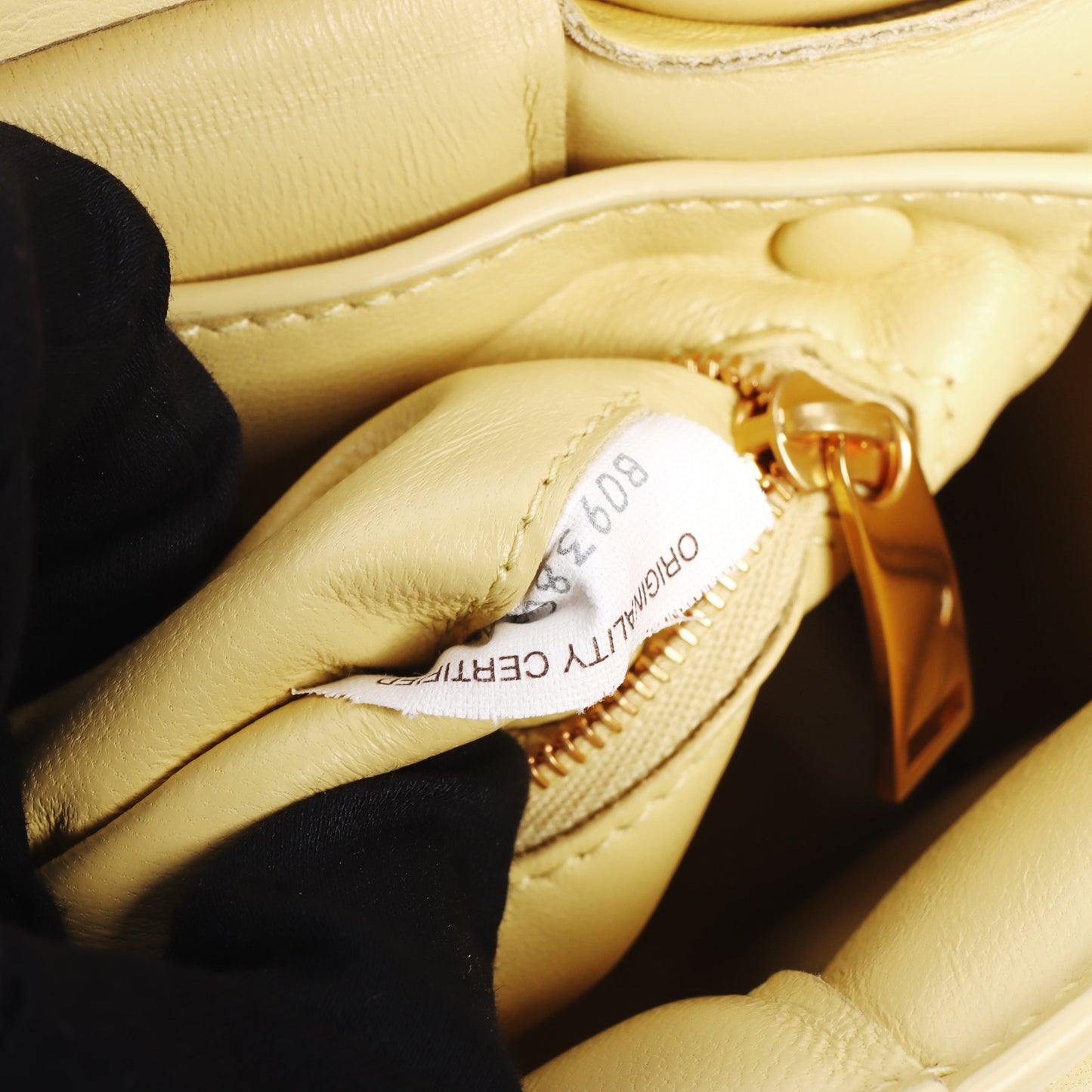 Pre-Owned Bottega Veneta Padded Cassette Yellow 97348888 c