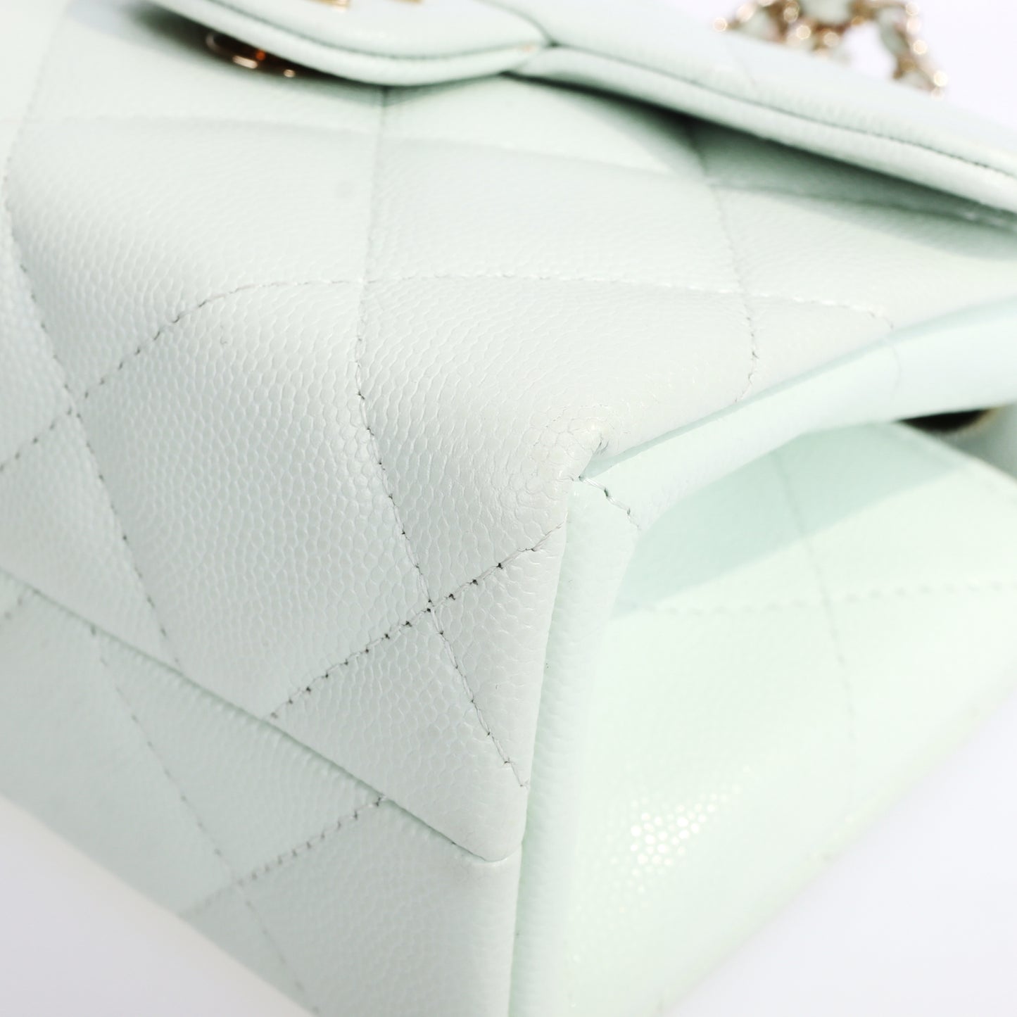 Pre-Owned Chanel  25S Light Green Caviar Calfskin Shoulder Bag 97423856  L