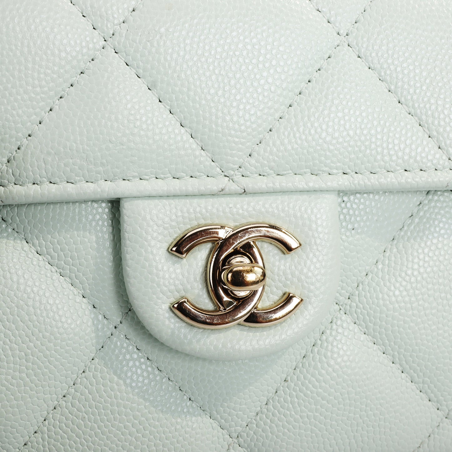 Pre-Owned Chanel  25S Light Green Caviar Calfskin Shoulder Bag 97423856  L