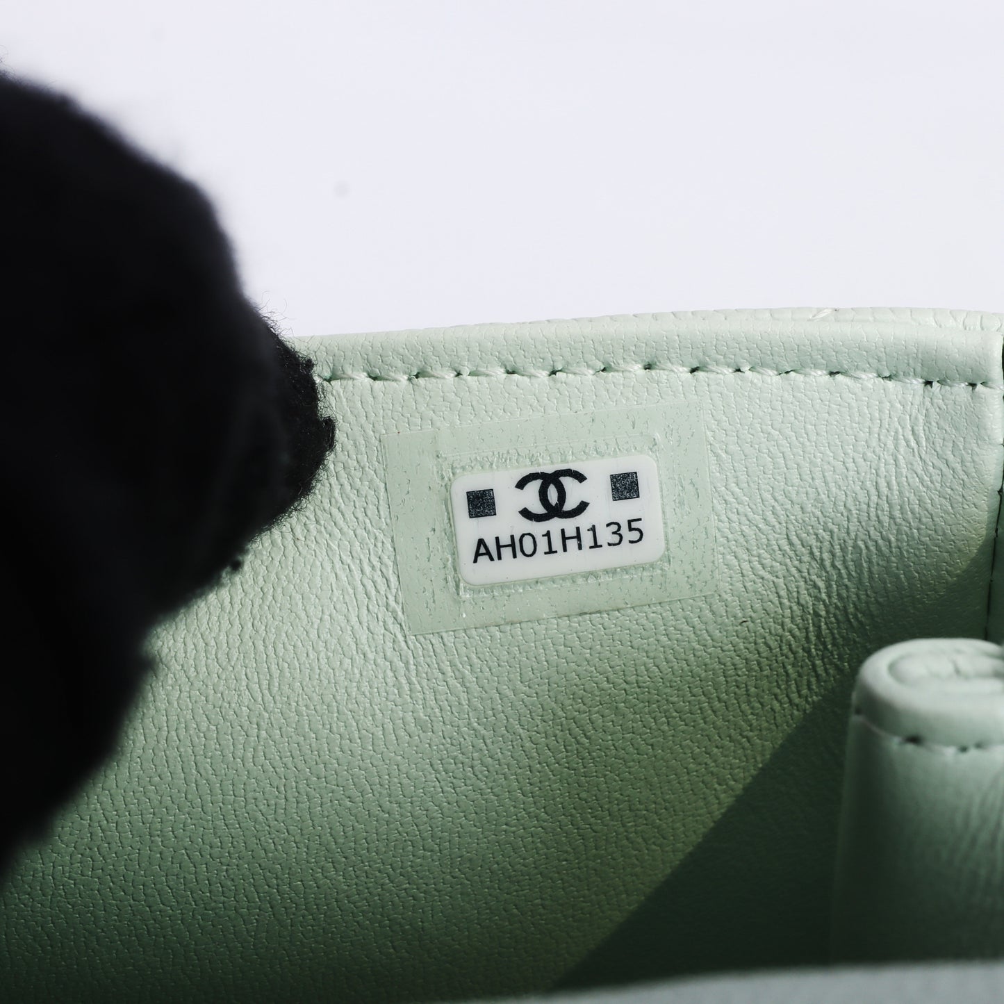 Pre-Owned Chanel  25S Light Green Caviar Calfskin Shoulder Bag 97423856  L