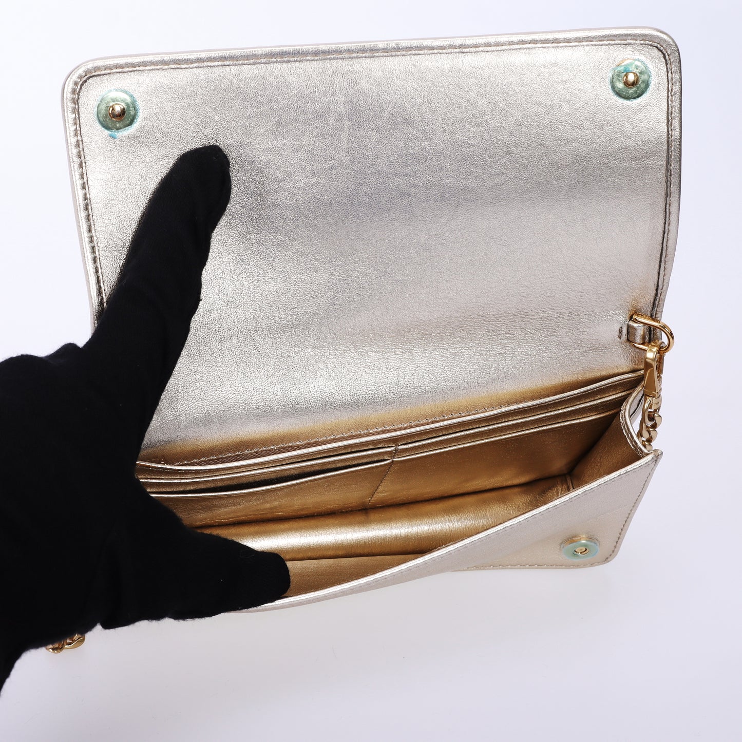 Pre-Owned Prada Gaufre Small Gold Calfskin Wallet 99316959