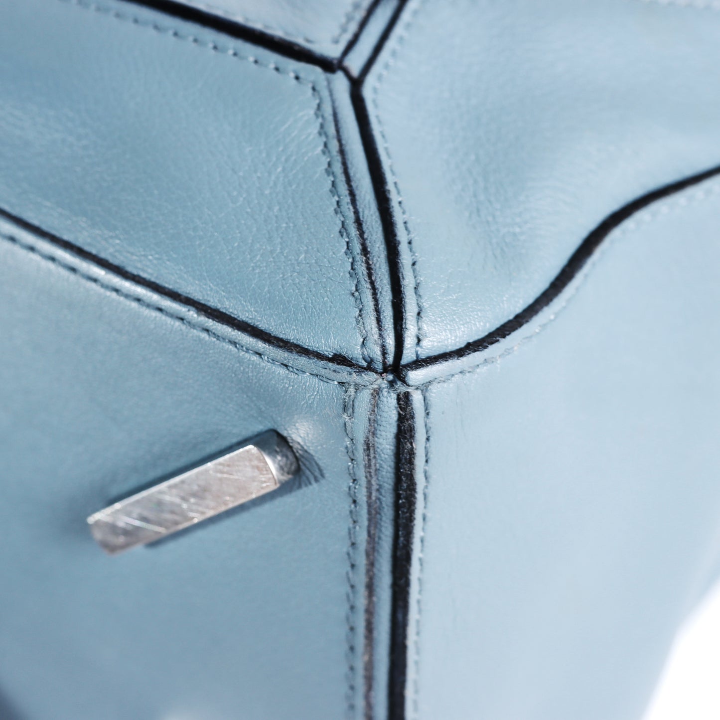 Pre-Owned Loewe Puzzle  Light Blue Calfskin Shoulder Bag 10243712