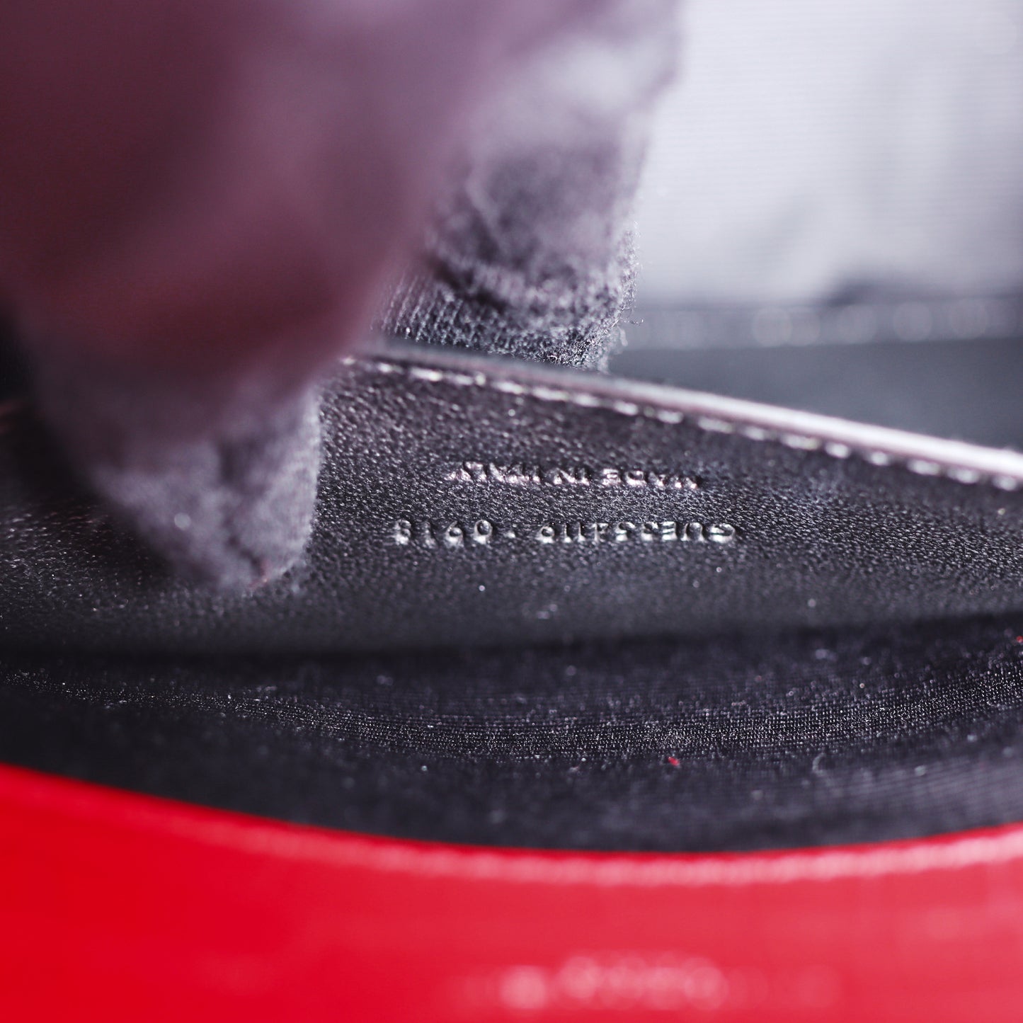 Pre-Owned Saint Laurent Kate Red Croc-Embossed Calfskin Shoulder Bag 11019825L