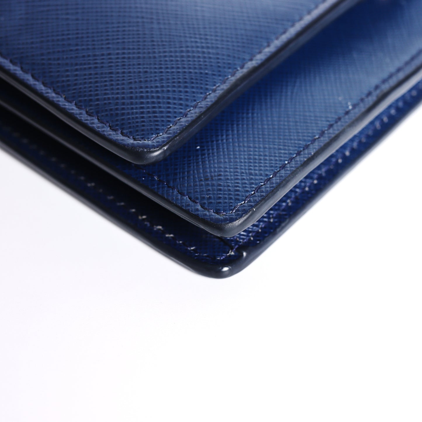 Pre-Owned Prada Chain Wallet Navy Blue calfskin Wallet 11506083