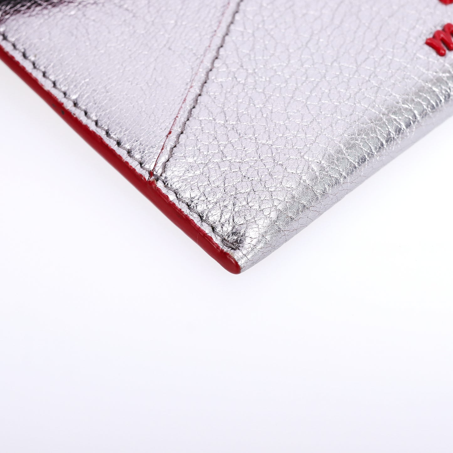 Pre-Owned Miu Miu Madras Love Silver Goatskin Wallet 12512587